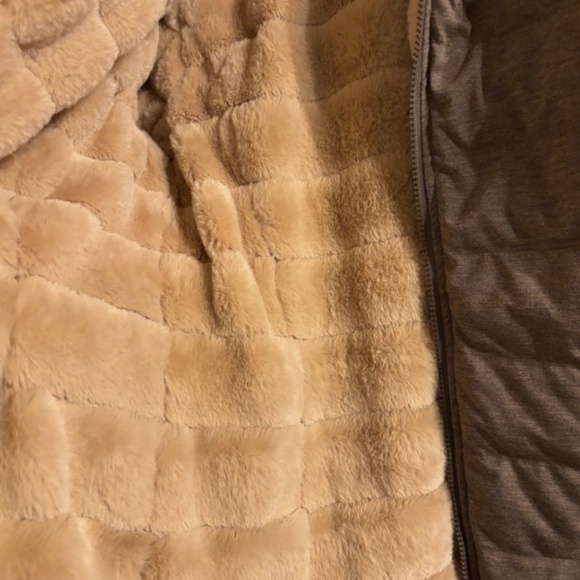 Be Boundless Women’s Water Resistant Faux Fur Jacket Knit Reversible Medium - Picture 9 of 11
